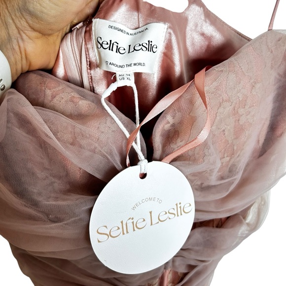 Selfie Leslie SMITTEN LACE INSERT TULLE MIDI DRESS BLUSH NEW! SZXL - Picture 5 of 15